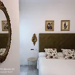 Barrio Santa Cruz Vut-Se-00227